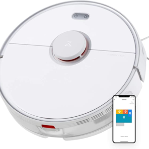Sweeping robot with wiping  function